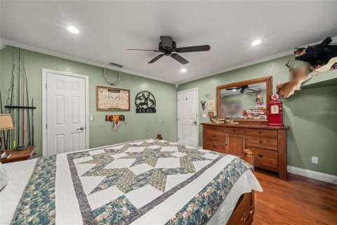 House in Fort Meade, Florida 3 bedrooms, 268.95 sq.m. № 2304380 - photo 26