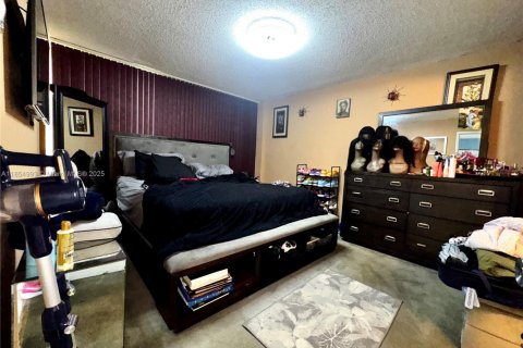 Condo in Hialeah, Florida, 2 bedrooms № 1874160 - photo 7