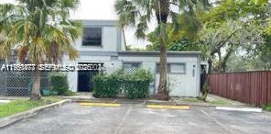 Villa ou maison à Plantation, Floride 3 chambres, 115.76 m2 № 2054602