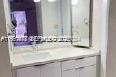 Villa ou maison à vendre à Plantation, Floride: 3 chambres, 115.76 m2 № 2054602 - photo 8