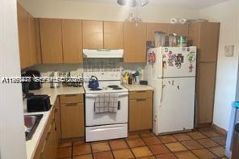 Villa ou maison à vendre à Plantation, Floride: 3 chambres, 115.76 m2 № 2054602 - photo 4