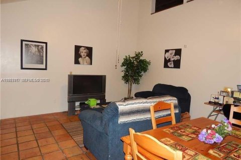 Villa ou maison à vendre à Plantation, Floride: 3 chambres, 115.76 m2 № 2054602 - photo 3