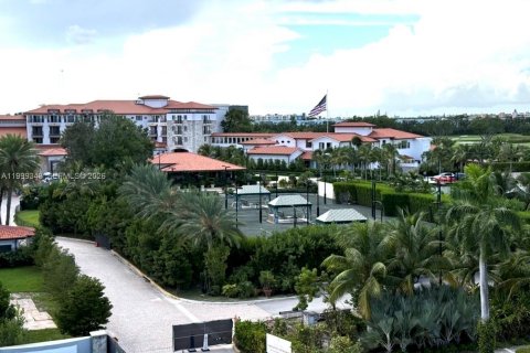 Condo in Hallandale Beach, Florida, 1 bedroom  № 2064151 - photo 22