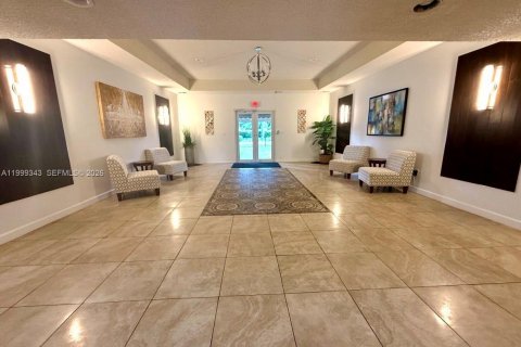 Condo in Hallandale Beach, Florida, 1 bedroom  № 2064151 - photo 6