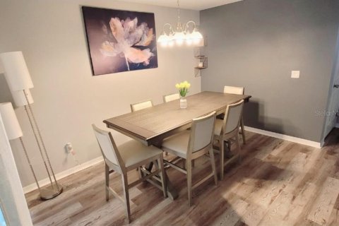 Touwnhouse à vendre à Kissimmee, Floride: 3 chambres, 155.15 m2 № 1677984 - photo 10