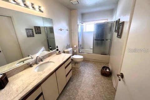 House in Haines City, Florida 2 bedrooms, 154.4 sq.m. № 1690095 - photo 5