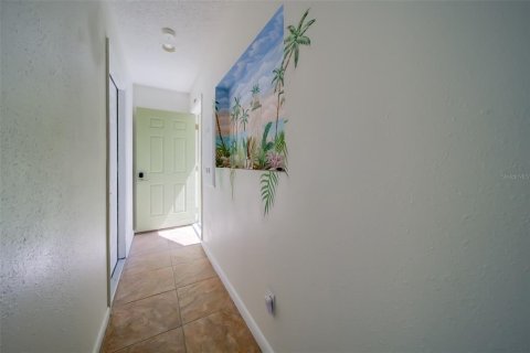 Condo in Redington Shores, Florida, 3 bedrooms  № 2206373 - photo 4