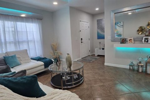 Casa en alquiler en Minneola, Florida, 4 dormitorios, 230.68 m2 № 1784330 - foto 3