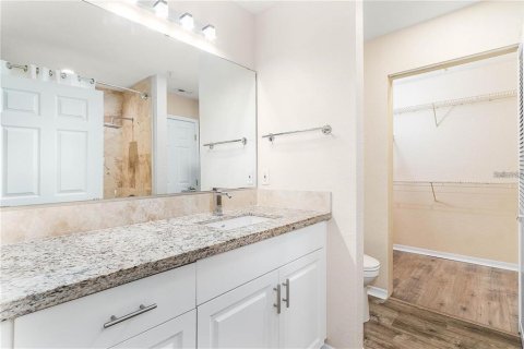 Condo in Orlando, Florida, 1 bedroom  № 2215302 - photo 12