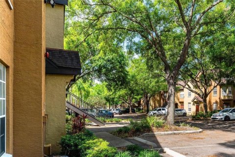 Condo in Orlando, Florida, 1 bedroom  № 2215302 - photo 25