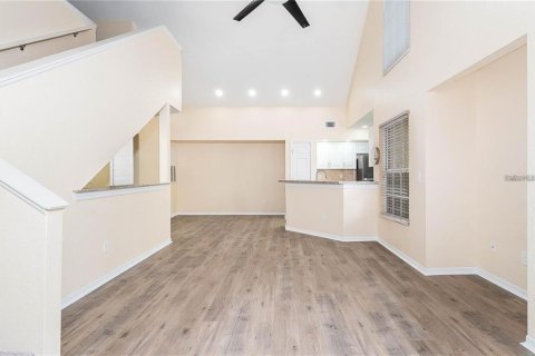 Condo in Orlando, Florida, 1 bedroom  № 2215302 - photo 5