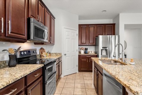 House in Winter Garden, Florida 4 bedrooms, 243.96 sq.m. № 1750740 - photo 6