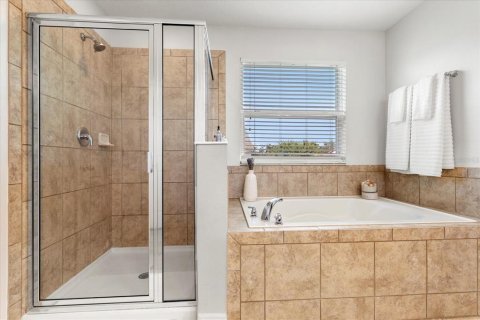 House in Winter Garden, Florida 4 bedrooms, 243.96 sq.m. № 1750740 - photo 14