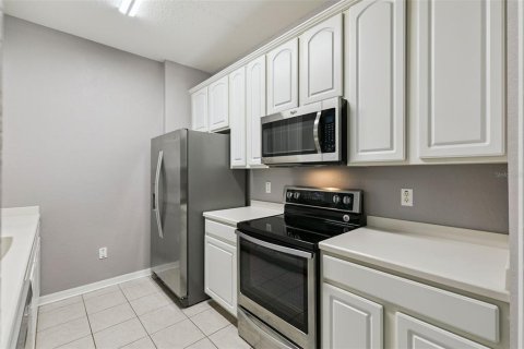 Condo in Davenport, Florida, 3 bedrooms  № 2157797 - photo 16
