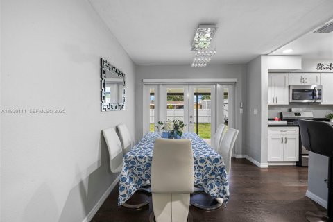 Купить виллу или дом в Холливуд, Флорида 3 спальни, 106.28м2, № 1988675 - фото 5