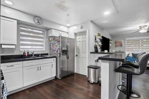 Купить виллу или дом в Холливуд, Флорида 3 спальни, 106.28м2, № 1988675 - фото 9