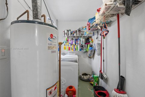 Villa ou maison à vendre à Hollywood, Floride: 3 chambres, 106.28 m2 № 1988675 - photo 10