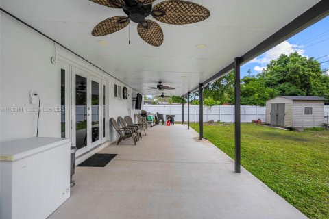 Villa ou maison à vendre à Hollywood, Floride: 3 chambres, 106.28 m2 № 1988675 - photo 23
