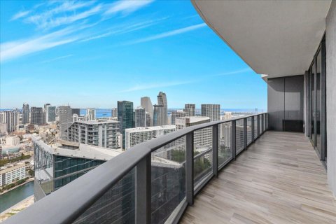 Condominio en venta en Miami, Florida, 3 dormitorios, 133.97 m2 № 1726022 - foto 23