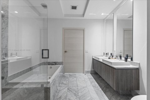 Condominio en venta en Miami, Florida, 3 dormitorios, 133.97 m2 № 1726022 - foto 16