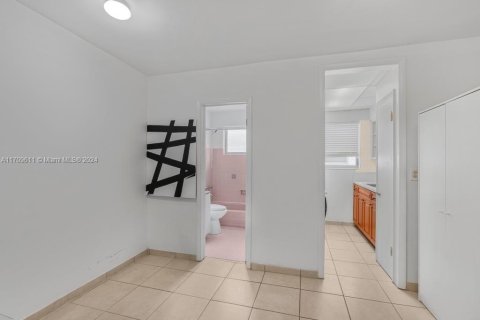 Condominio en venta en Miami Beach, Florida, 37.16 m2 № 1874287 - foto 7