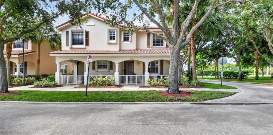 Adosado en Delray Beach, Florida 3 dormitorios, 120.96 m2 № 2085482