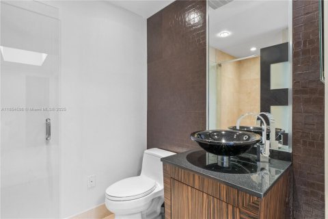 Condominio en venta en Sunny Isles Beach, Florida, 3 dormitorios, 205.69 m2 № 1872522 - foto 30