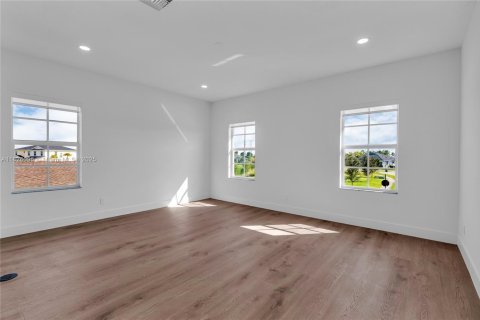 House in Loxahatchee Groves, Florida 5 bedrooms, 372.72 sq.m. № 1804393 - photo 22