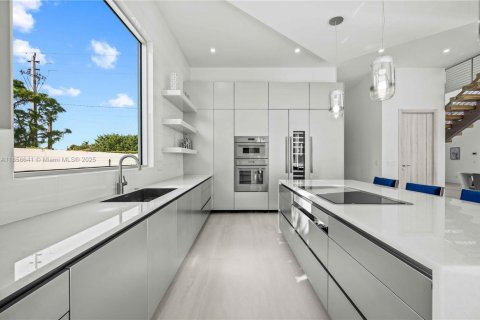 Casa en venta en Jupiter, Florida, 5 dormitorios, 466.74 m2 № 1887172 - foto 11