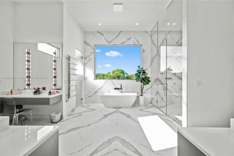 Casa en venta en Jupiter, Florida, 5 dormitorios, 466.74 m2 № 1887172 - foto 17