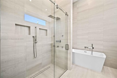 Casa en venta en Jupiter, Florida, 5 dormitorios, 466.74 m2 № 1887172 - foto 24
