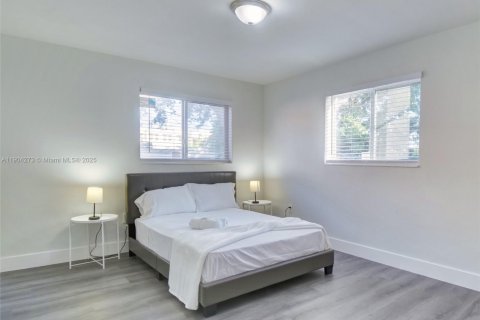 Villa ou maison à vendre à Miami, Floride: 4 chambres, 145.21 m2 № 1966263 - photo 22