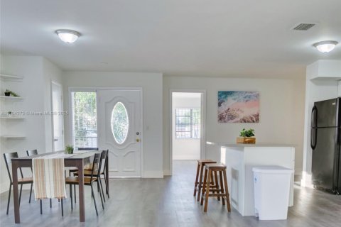 Villa ou maison à vendre à Miami, Floride: 4 chambres, 145.21 m2 № 1966263 - photo 20