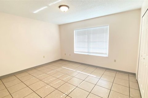 House in Orlando, Florida 4 bedrooms, 137.5 sq.m. № 1879854 - photo 14