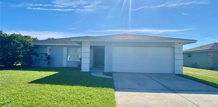 House in Orlando, Florida 4 bedrooms, 137.5 sq.m. № 1879854