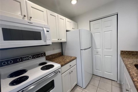 Copropriété à louer à Sarasota, Floride: 2 chambres, 81.38 m2 № 1824929 - photo 5