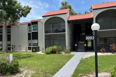 Copropriété à louer à Sarasota, Floride: 2 chambres, 81.38 m2 № 1824929 - photo 1