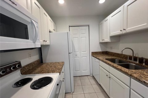 Copropriété à louer à Sarasota, Floride: 2 chambres, 81.38 m2 № 1824929 - photo 6