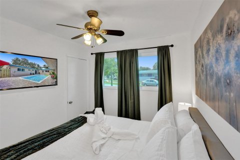 Casa en venta en Fort Lauderdale, Florida, 6 dormitorios, 284.84 m2 № 1967386 - foto 17
