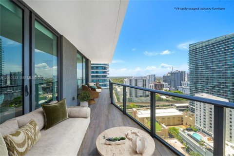 Condo in Miami, Florida, 2 bedrooms  № 2350629 - photo 2