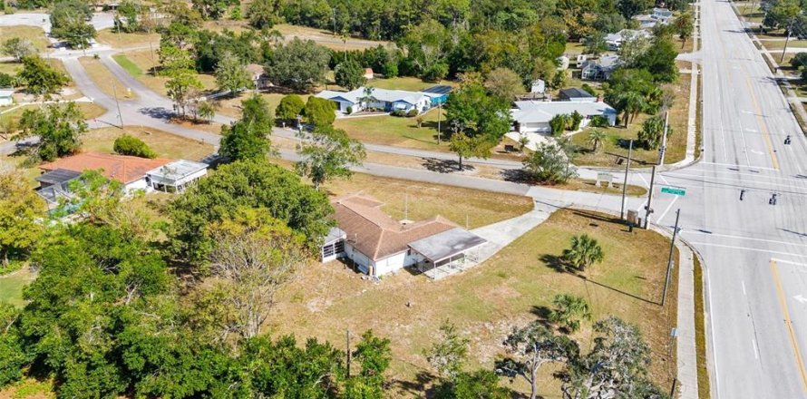 Immobilier commercial à Spring Hill, Floride 121.79 m2 № 1445971