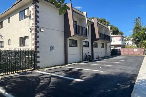 Appartement à louer à Miami, Floride: 2 chambres, 76.09 m2 № 2041665 - photo 4