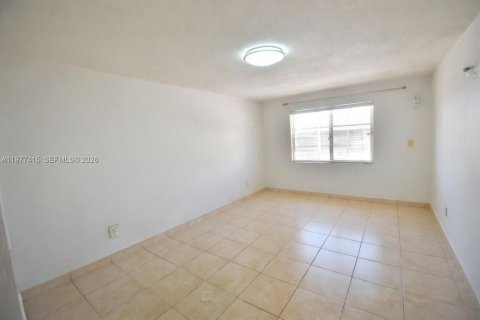 Appartement à louer à Miami, Floride: 2 chambres, 76.09 m2 № 2041665 - photo 10