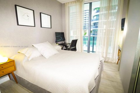 Condo in Miami, Florida, 2 bedrooms  № 1952595 - photo 19