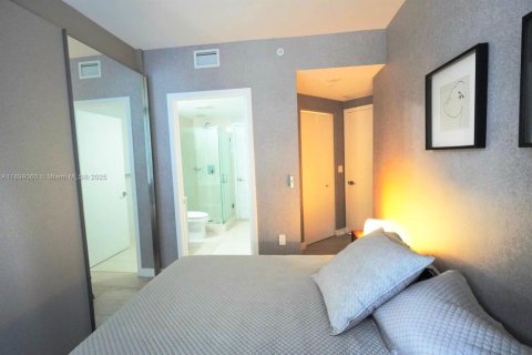 Condo in Miami, Florida, 2 bedrooms  № 1952595 - photo 22