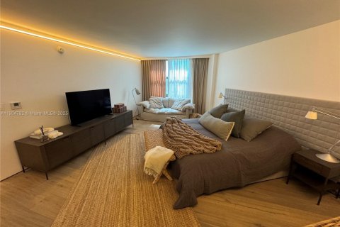 Снять в аренду кондоминиум в Ки-Бискейн, Флорида 3 спальни, 165.55м2, № 1956353 - фото 13