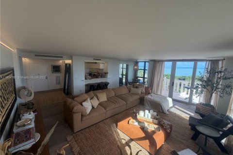 Снять в аренду кондоминиум в Ки-Бискейн, Флорида 3 спальни, 165.55м2, № 1956353 - фото 4