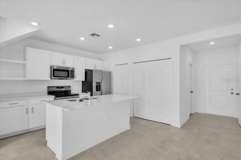 Adosado en alquiler en Bradenton, Florida, 3 dormitorios, 125.14 m2 № 2275502 - foto 8