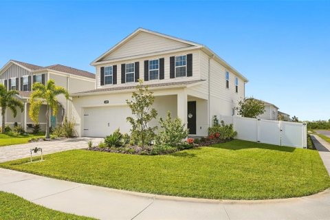 House in Bradenton, Florida 4 bedrooms, 217.86 sq.m. № 2425224 - photo 2