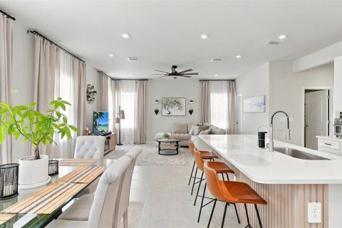 House in Bradenton, Florida 4 bedrooms, 217.86 sq.m. № 2425224 - photo 15